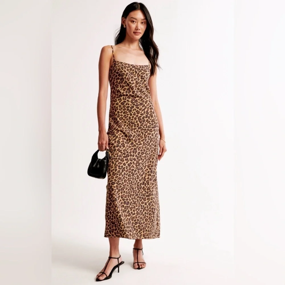 Abercrombie & Fitch The A&F Julia Slip Maxi Dress size Med NWT 18 1/2” pit